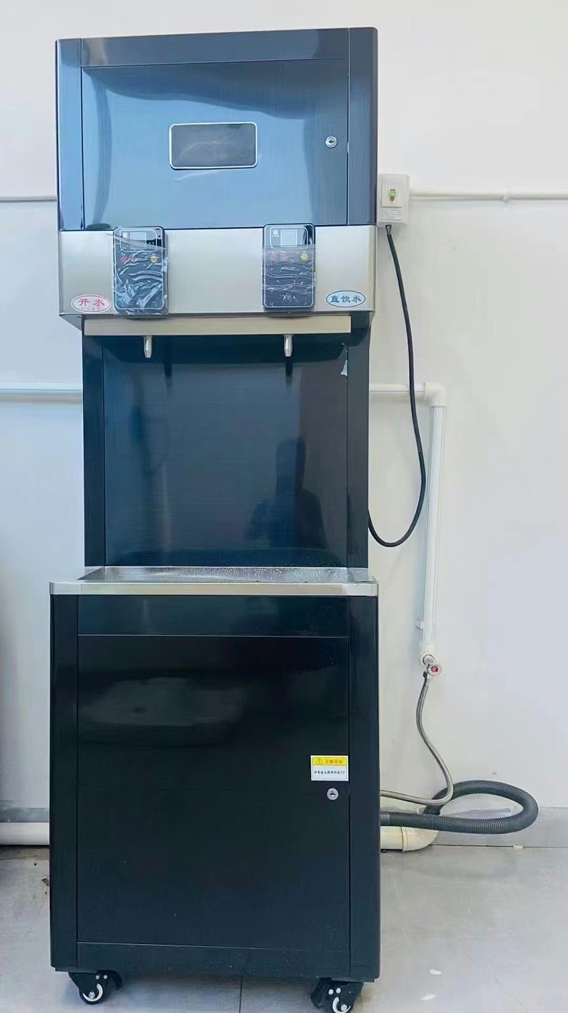 學校掃碼直飲水機